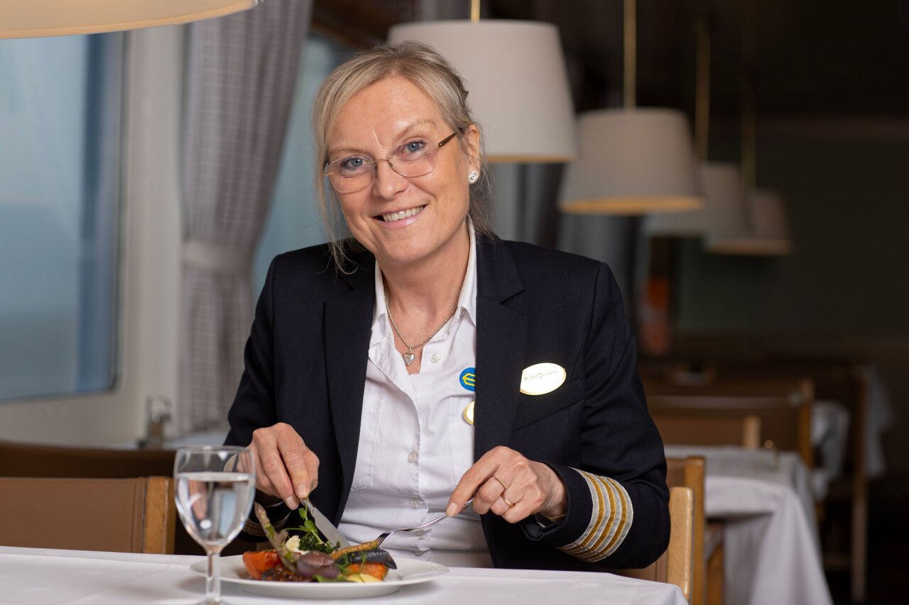 Stor skärgårdsbuffé - Eckerö Linjen